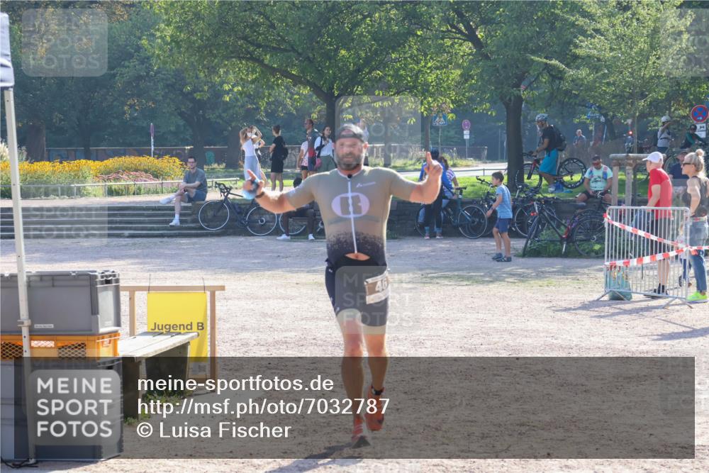 08.09.2024 - Stadtparktriathlon Luisa Fischer http://msf.ph/oto/7032787 08.09.2024 09:55:50 Ziel 46 meine-sportfotos.de