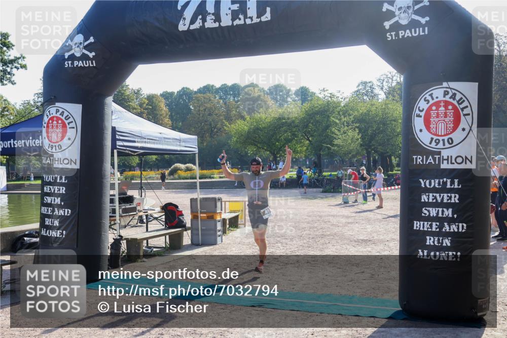 08.09.2024 - Stadtparktriathlon Luisa Fischer http://msf.ph/oto/7032794 08.09.2024 09:55:51 Ziel 46 meine-sportfotos.de