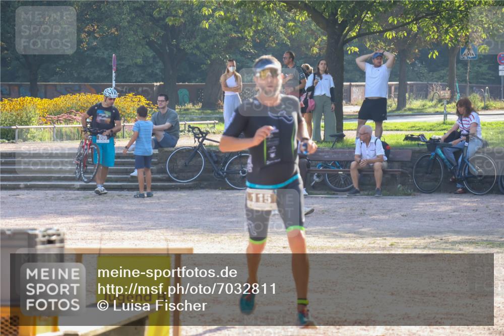 08.09.2024 - Stadtparktriathlon Luisa Fischer http://msf.ph/oto/7032811 08.09.2024 09:56:01 Ziel 115 meine-sportfotos.de