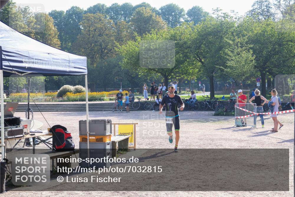 08.09.2024 - Stadtparktriathlon Luisa Fischer http://msf.ph/oto/7032815 08.09.2024 09:56:01 Ziel 115 meine-sportfotos.de