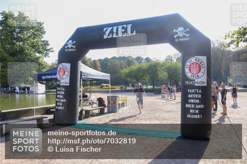 08.09.2024 - Stadtparktriathlon Luisa Fischer http://msf.ph/oto/7032819 08.09.2024 09:56:02 Ziel 115 meine-sportfotos.de