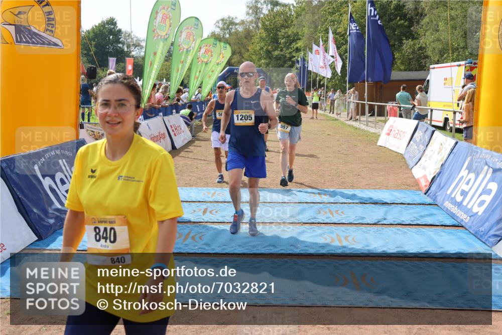 08.09.2024 - Airport Race Strokosch-Dieckow http://msf.ph/oto/7032821 08.09.2024 12:43:38 Ziel 220, 557, 560, 840, 847, 883, 1117, 1120, 1159, 1205, 1467, 1503 meine-sportfotos.de