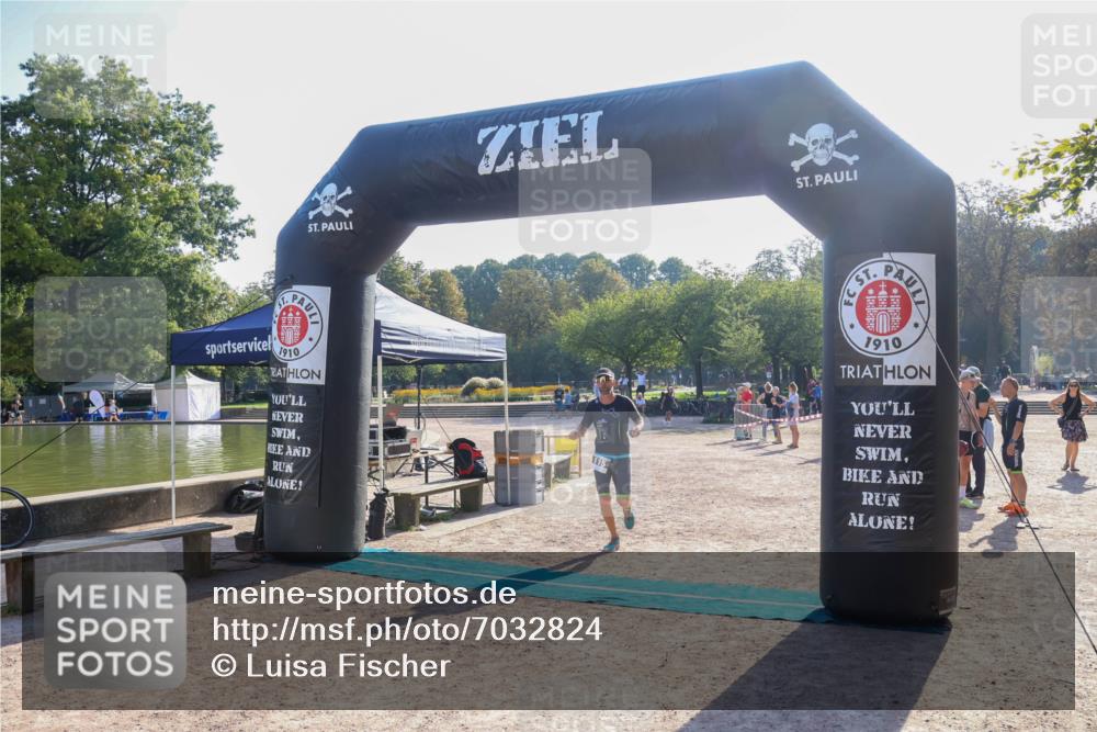 08.09.2024 - Stadtparktriathlon Luisa Fischer http://msf.ph/oto/7032824 08.09.2024 09:56:03 Ziel 115 meine-sportfotos.de