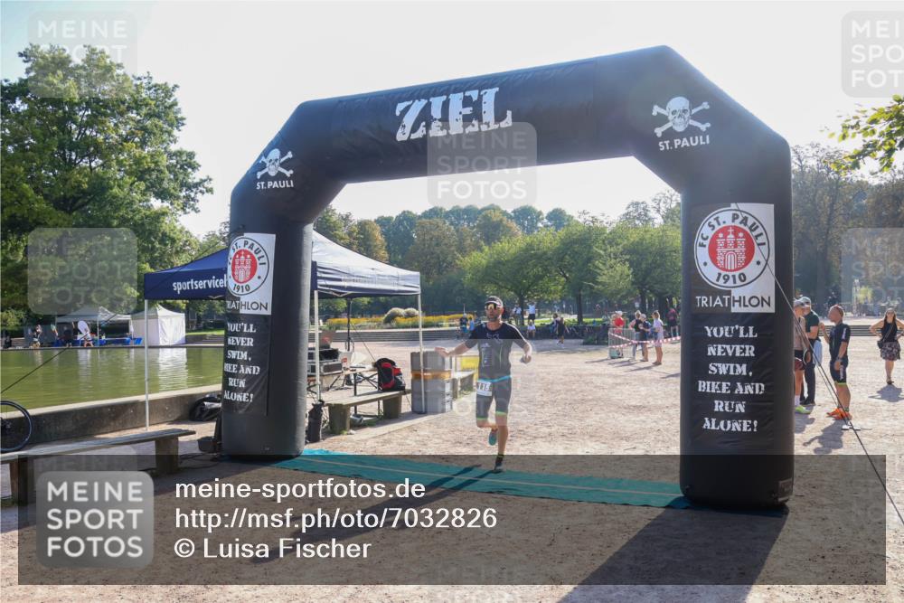 08.09.2024 - Stadtparktriathlon Luisa Fischer http://msf.ph/oto/7032826 08.09.2024 09:56:04 Ziel 115 meine-sportfotos.de