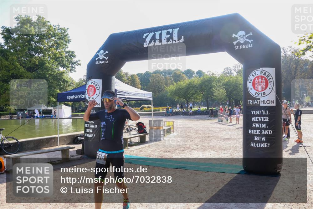 08.09.2024 - Stadtparktriathlon Luisa Fischer http://msf.ph/oto/7032838 08.09.2024 09:56:05 Ziel 115 meine-sportfotos.de