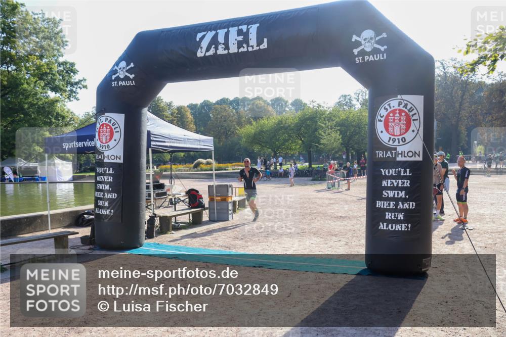 08.09.2024 - Stadtparktriathlon Luisa Fischer http://msf.ph/oto/7032849 08.09.2024 09:56:14 Ziel 90 meine-sportfotos.de