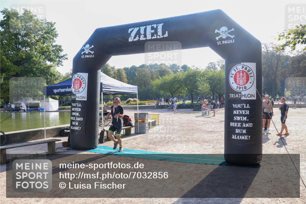 08.09.2024 - Stadtparktriathlon Luisa Fischer http://msf.ph/oto/7032856 08.09.2024 09:56:15 Ziel 90 meine-sportfotos.de