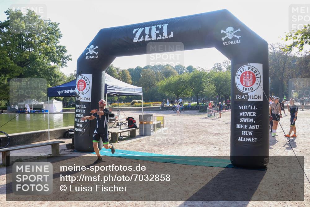 08.09.2024 - Stadtparktriathlon Luisa Fischer http://msf.ph/oto/7032858 08.09.2024 09:56:15 Ziel 90 meine-sportfotos.de