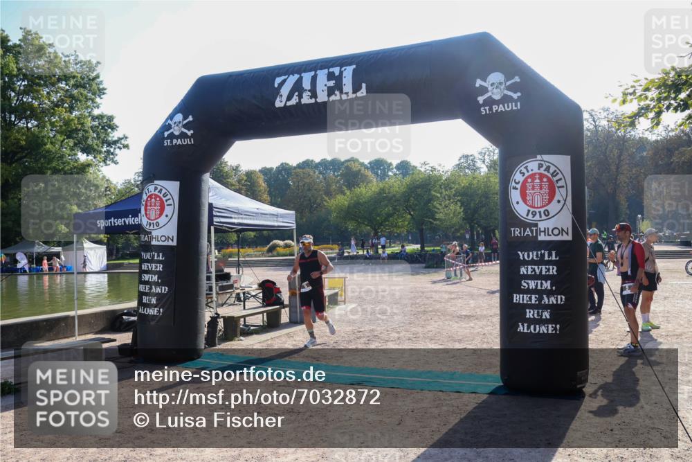 08.09.2024 - Stadtparktriathlon Luisa Fischer http://msf.ph/oto/7032872 08.09.2024 09:56:31 Ziel 16 meine-sportfotos.de