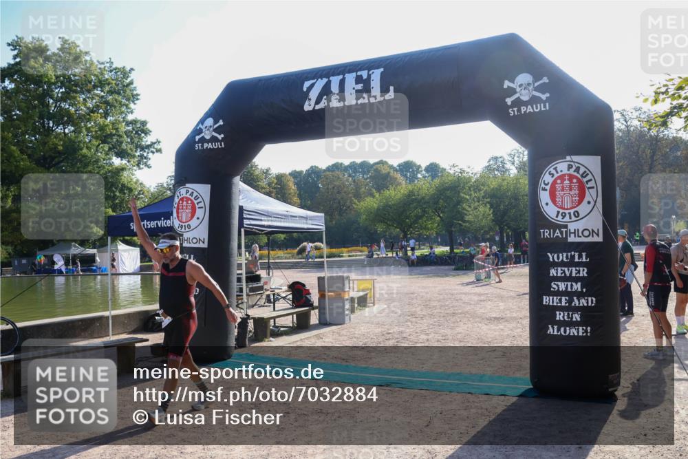 08.09.2024 - Stadtparktriathlon Luisa Fischer http://msf.ph/oto/7032884 08.09.2024 09:56:33 Ziel 16 meine-sportfotos.de