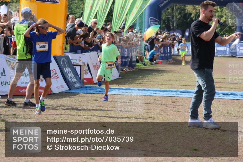08.09.2024 - Airport Race Strokosch-Dieckow http://msf.ph/oto/7035739 08.09.2024 11:26:02 Ziel 1882, 1886 meine-sportfotos.de