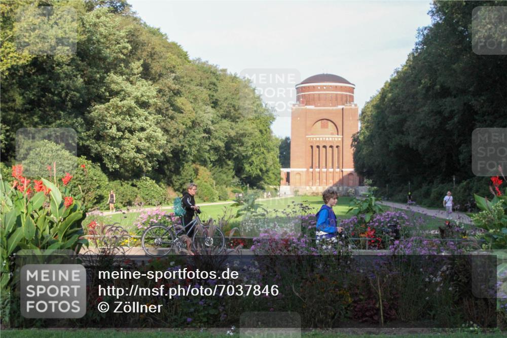 08.09.2024 - Stadtparktriathlon Zöllner http://msf.ph/oto/7037846 08.09.2024 08:37:18 Radfahren  meine-sportfotos.de