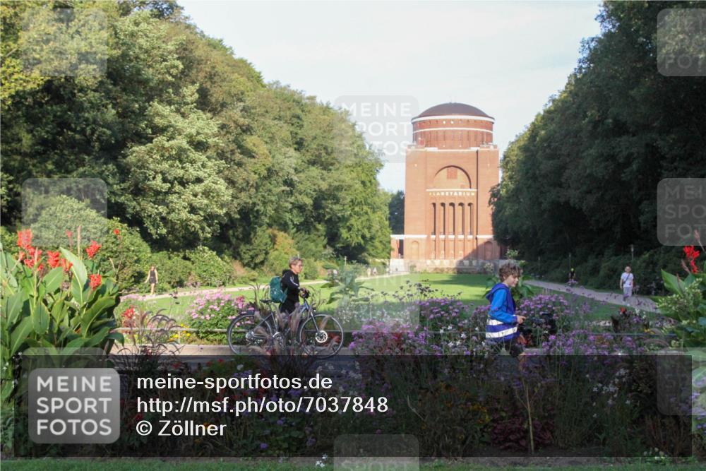 08.09.2024 - Stadtparktriathlon Zöllner http://msf.ph/oto/7037848 08.09.2024 08:37:18 Radfahren  meine-sportfotos.de