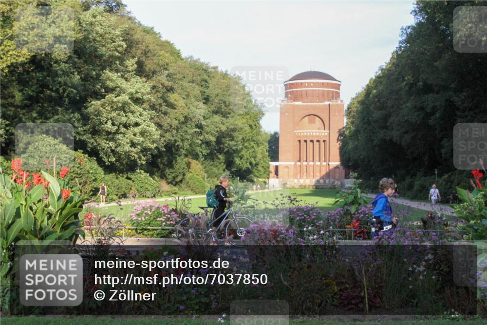 08.09.2024 - Stadtparktriathlon Zöllner http://msf.ph/oto/7037850 08.09.2024 08:37:18 Radfahren  meine-sportfotos.de