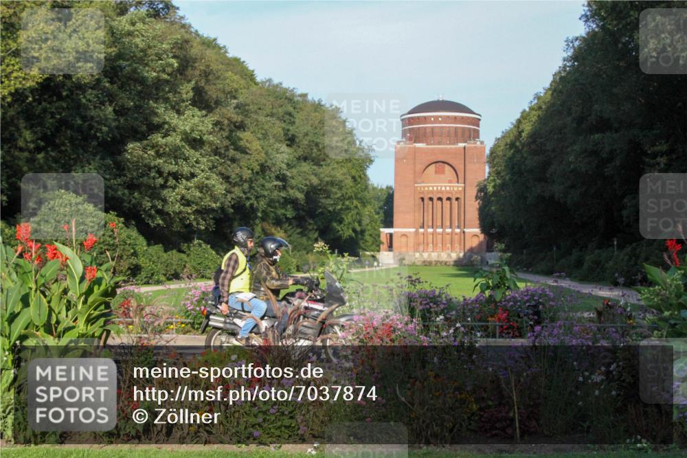 08.09.2024 - Stadtparktriathlon Zöllner http://msf.ph/oto/7037874 08.09.2024 08:48:20 Radfahren  meine-sportfotos.de