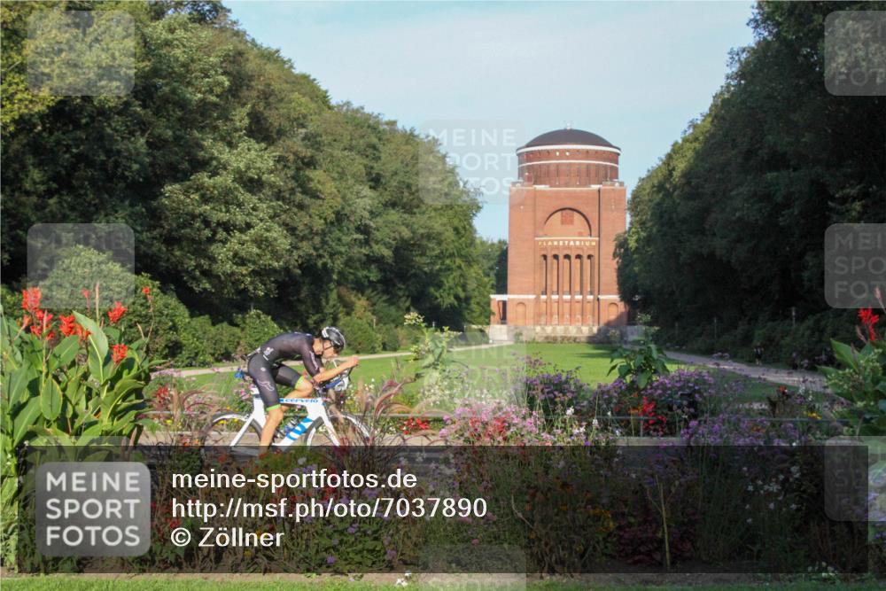08.09.2024 - Stadtparktriathlon Zöllner http://msf.ph/oto/7037890 08.09.2024 08:49:56 Radfahren 49, 75 meine-sportfotos.de