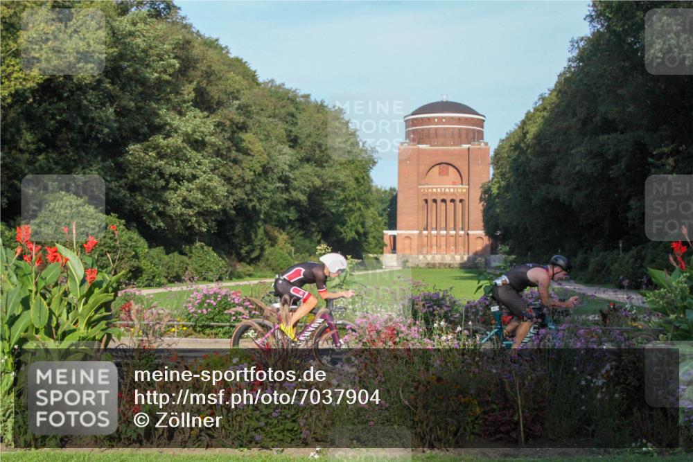 08.09.2024 - Stadtparktriathlon Zöllner http://msf.ph/oto/7037904 08.09.2024 08:50:21 Radfahren 1, 22, 32 meine-sportfotos.de