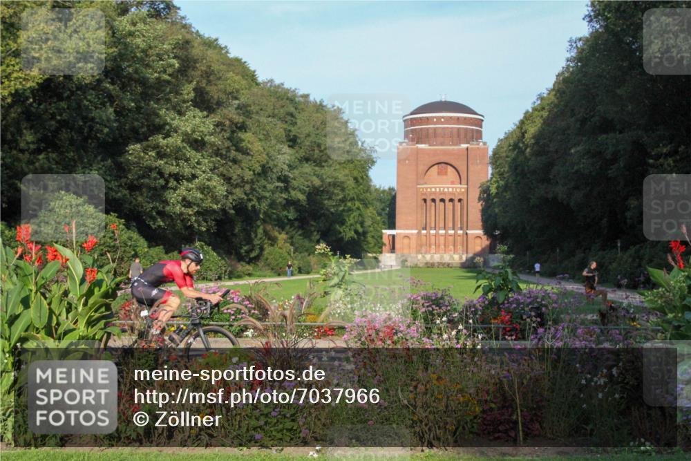 08.09.2024 - Stadtparktriathlon Zöllner http://msf.ph/oto/7037966 08.09.2024 08:52:16 Radfahren 31, 35, 54 meine-sportfotos.de