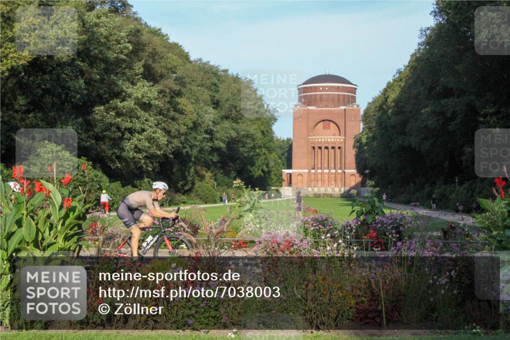 08.09.2024 - Stadtparktriathlon Zöllner http://msf.ph/oto/7038003 08.09.2024 08:53:02 Radfahren 4, 42, 45 meine-sportfotos.de