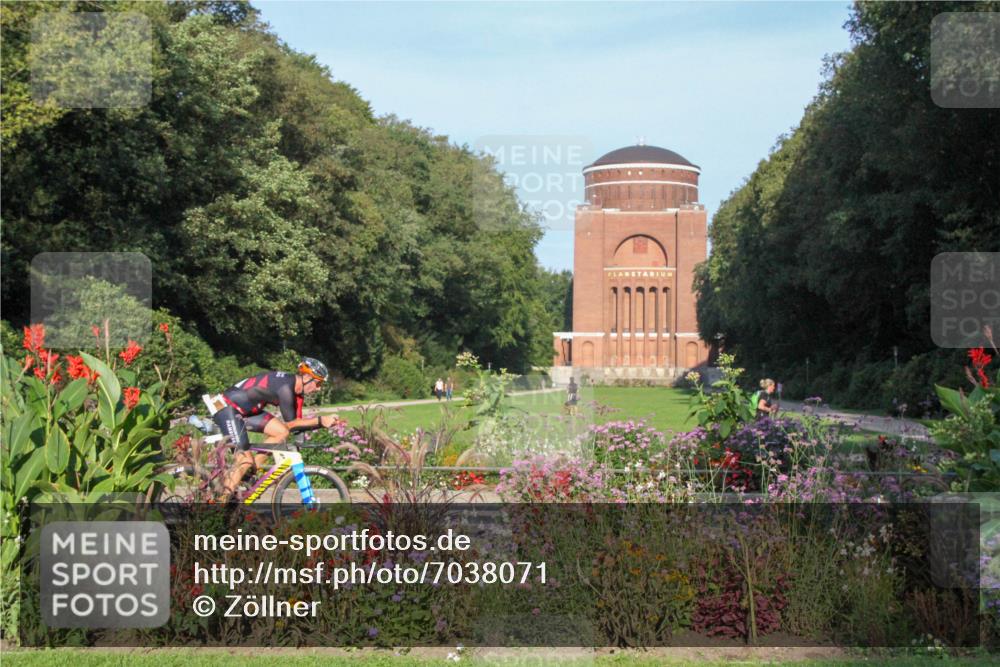 08.09.2024 - Stadtparktriathlon Zöllner http://msf.ph/oto/7038071 08.09.2024 08:56:06 Radfahren 1, 5, 19, 49, 59, 86 meine-sportfotos.de