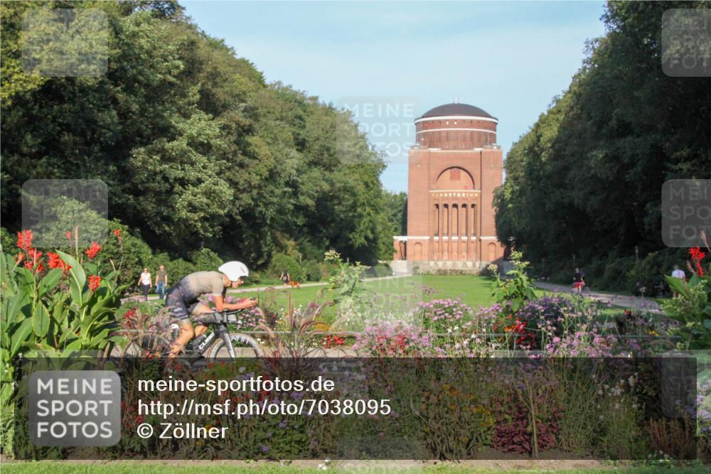08.09.2024 - Stadtparktriathlon Zöllner http://msf.ph/oto/7038095 08.09.2024 08:56:50 Radfahren 32, 47, 56 meine-sportfotos.de