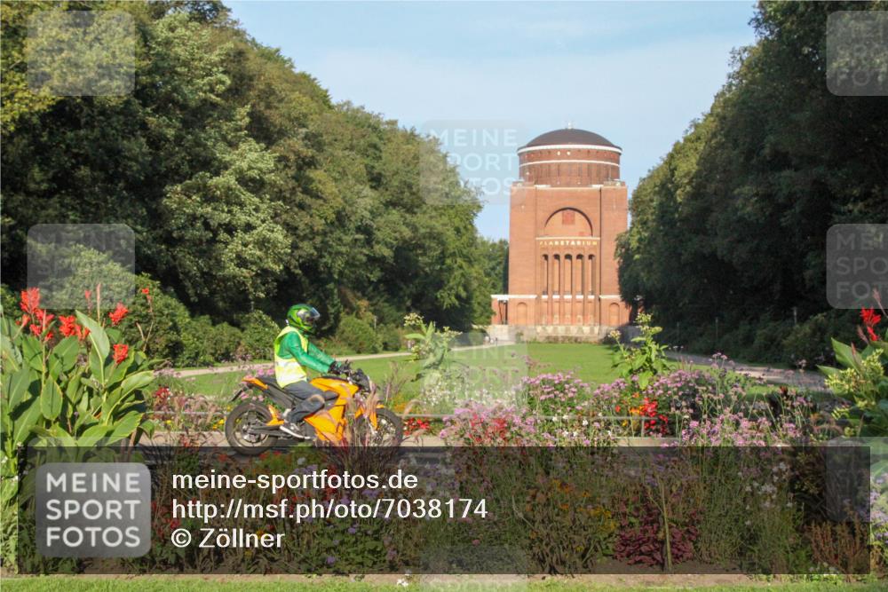 08.09.2024 - Stadtparktriathlon Zöllner http://msf.ph/oto/7038174 08.09.2024 08:58:54 Radfahren 27, 28 meine-sportfotos.de
