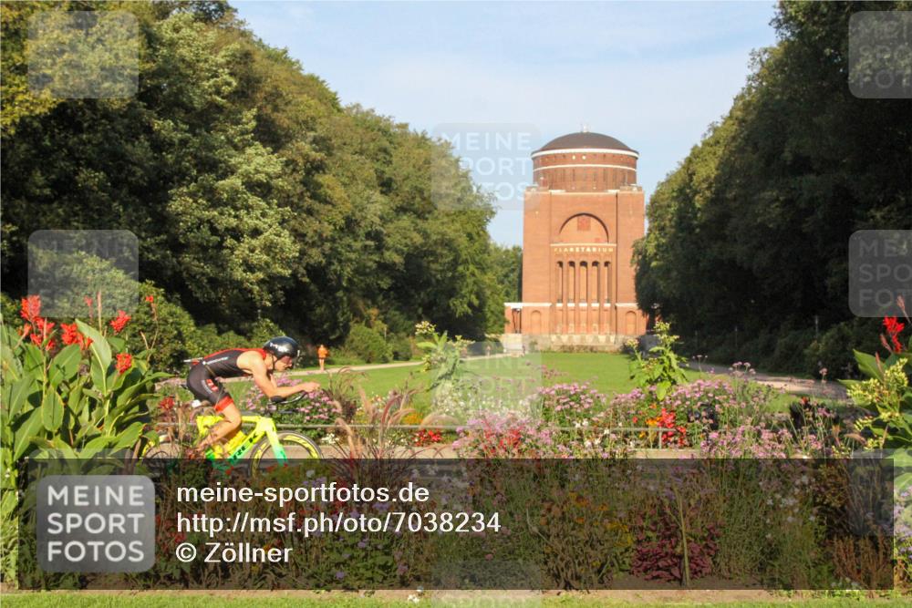 08.09.2024 - Stadtparktriathlon Zöllner http://msf.ph/oto/7038234 08.09.2024 09:01:06 Radfahren 38, 64, 114 meine-sportfotos.de