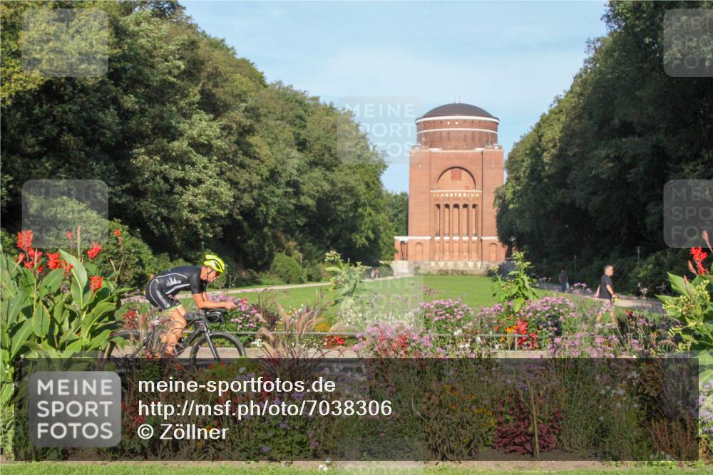 08.09.2024 - Stadtparktriathlon Zöllner http://msf.ph/oto/7038306 08.09.2024 09:02:59 Radfahren 32, 39, 47, 93, 123 meine-sportfotos.de