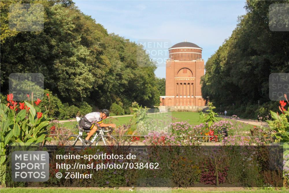 08.09.2024 - Stadtparktriathlon Zöllner http://msf.ph/oto/7038462 08.09.2024 09:06:24 Radfahren 58 meine-sportfotos.de