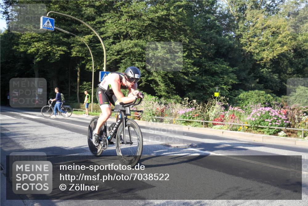 08.09.2024 - Stadtparktriathlon Zöllner http://msf.ph/oto/7038522 08.09.2024 08:54:14 Radfahren 64, 69 meine-sportfotos.de