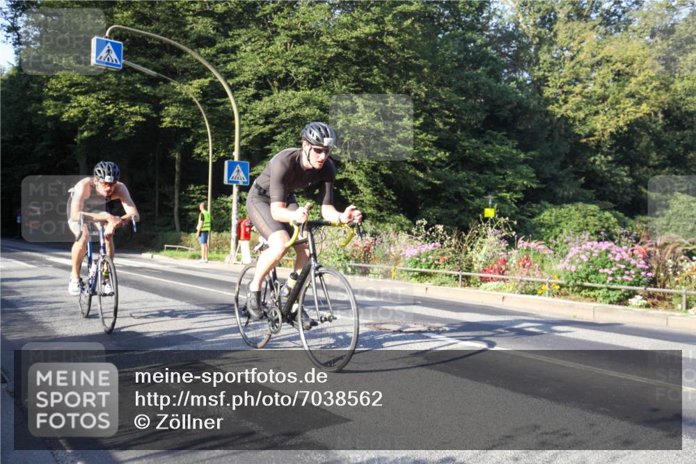 08.09.2024 - Stadtparktriathlon Zöllner http://msf.ph/oto/7038562 08.09.2024 08:56:47 Radfahren 32, 47, 56, 62 meine-sportfotos.de