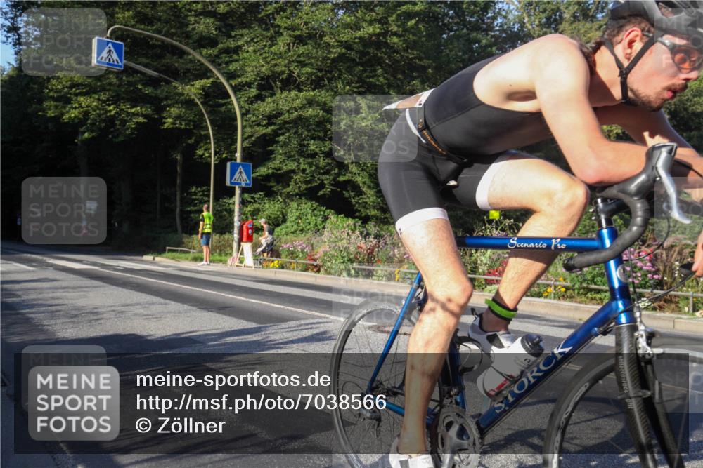 08.09.2024 - Stadtparktriathlon Zöllner http://msf.ph/oto/7038566 08.09.2024 08:56:47 Radfahren 32, 47, 56, 62 meine-sportfotos.de