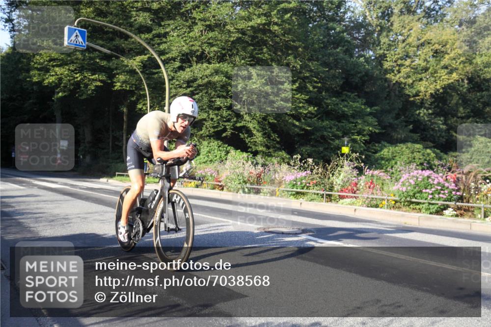 08.09.2024 - Stadtparktriathlon Zöllner http://msf.ph/oto/7038568 08.09.2024 08:56:50 Radfahren 32, 47, 56 meine-sportfotos.de