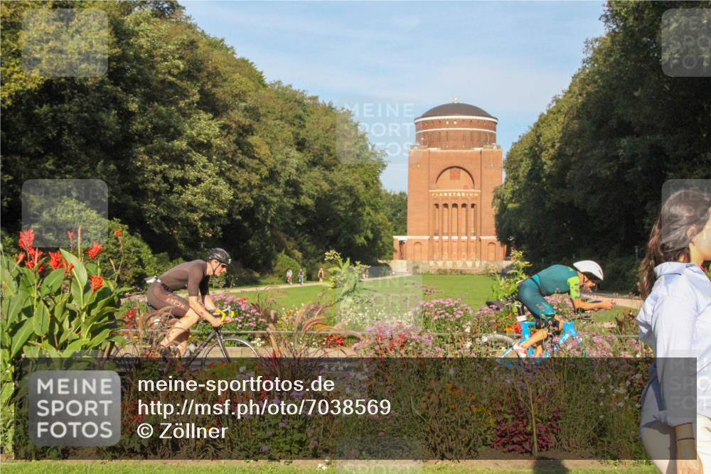 08.09.2024 - Stadtparktriathlon Zöllner http://msf.ph/oto/7038569 08.09.2024 09:09:09 Radfahren 32, 66, 120 meine-sportfotos.de