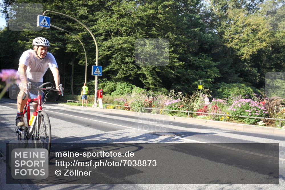 08.09.2024 - Stadtparktriathlon Zöllner http://msf.ph/oto/7038873 08.09.2024 09:05:28 Radfahren 42, 45, 104 meine-sportfotos.de
