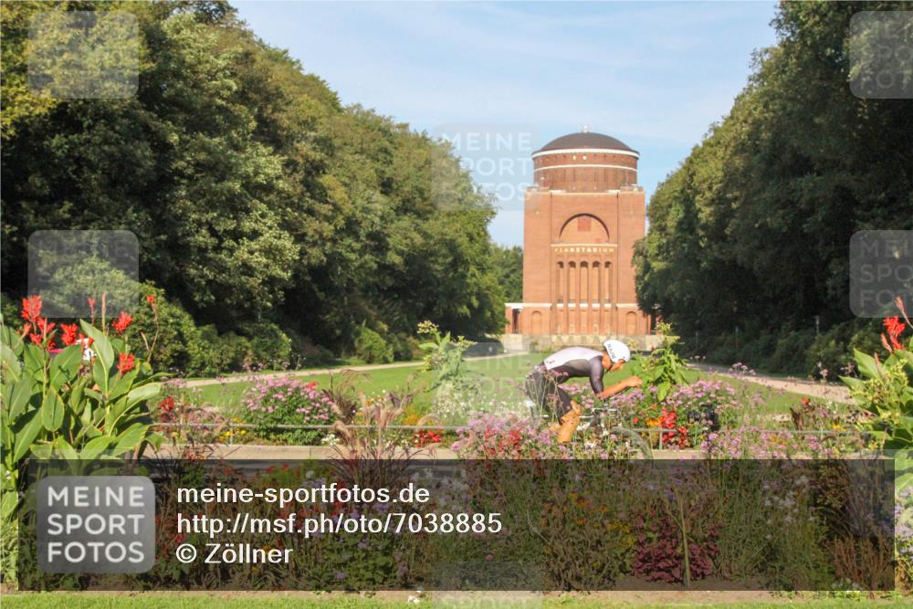 08.09.2024 - Stadtparktriathlon Zöllner http://msf.ph/oto/7038885 08.09.2024 09:15:14 Radfahren 15, 21, 35, 40, 44, 54, 63, 76 meine-sportfotos.de