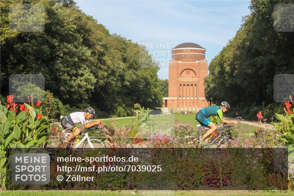 08.09.2024 - Stadtparktriathlon Zöllner http://msf.ph/oto/7039025 08.09.2024 09:18:16 Radfahren 60, 61, 144 meine-sportfotos.de