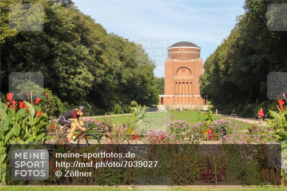 08.09.2024 - Stadtparktriathlon Zöllner http://msf.ph/oto/7039027 08.09.2024 09:18:18 Radfahren 60, 61, 140, 144 meine-sportfotos.de