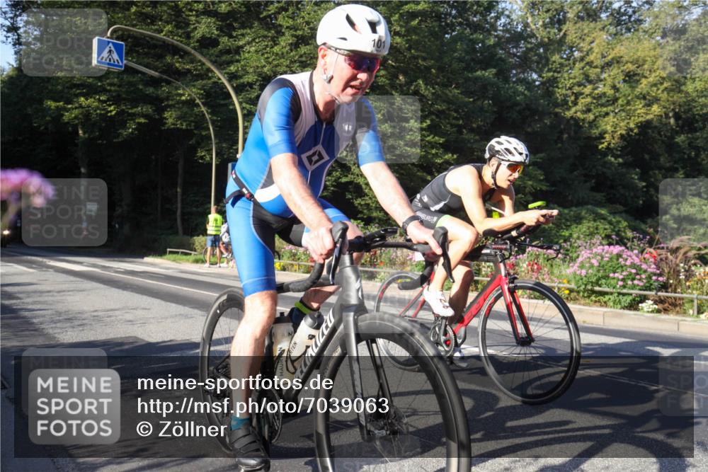08.09.2024 - Stadtparktriathlon Zöllner http://msf.ph/oto/7039063 08.09.2024 09:10:17 Radfahren 87, 101, 133 meine-sportfotos.de