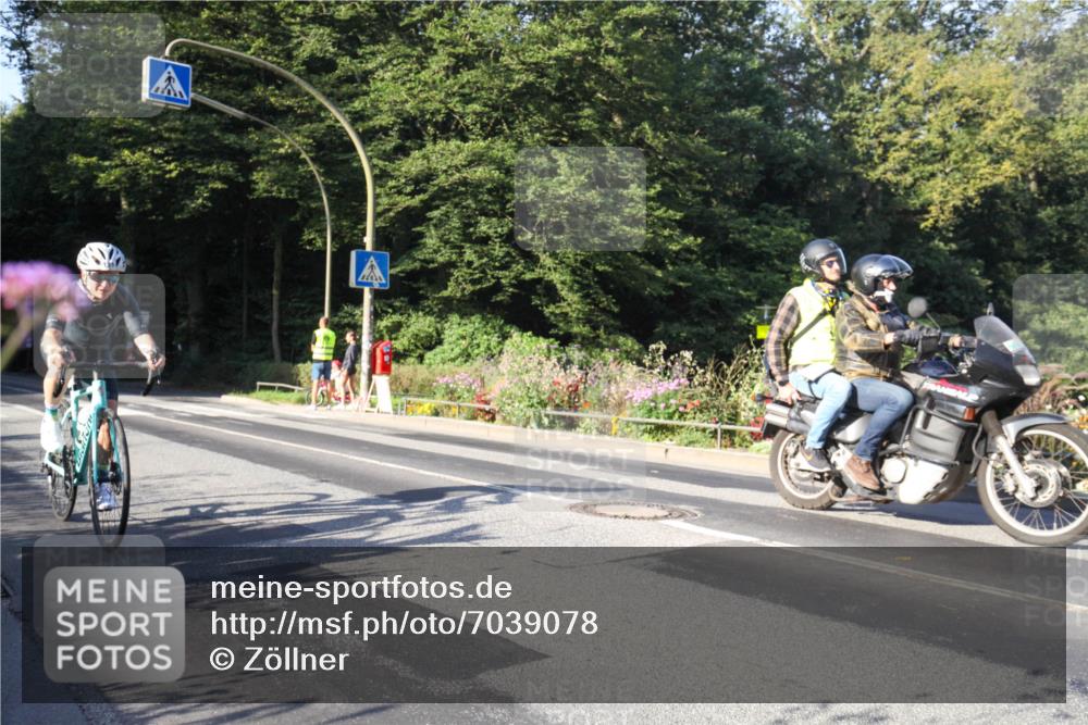 08.09.2024 - Stadtparktriathlon Zöllner http://msf.ph/oto/7039078 08.09.2024 09:10:38 Radfahren 8, 41, 131 meine-sportfotos.de