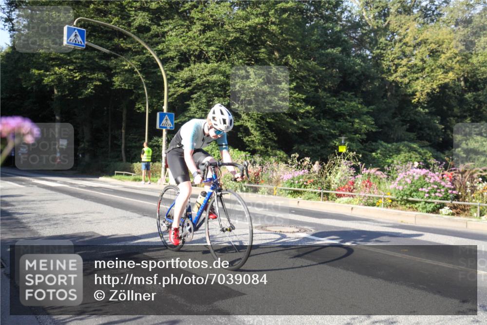 08.09.2024 - Stadtparktriathlon Zöllner http://msf.ph/oto/7039084 08.09.2024 09:10:51 Radfahren 57, 121, 159 meine-sportfotos.de