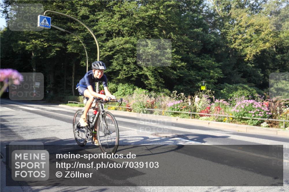 08.09.2024 - Stadtparktriathlon Zöllner http://msf.ph/oto/7039103 08.09.2024 09:11:09 Radfahren 27, 128, 153, 174 meine-sportfotos.de