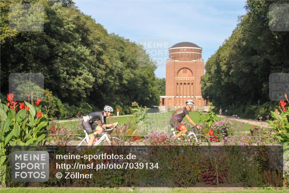 08.09.2024 - Stadtparktriathlon Zöllner http://msf.ph/oto/7039134 08.09.2024 09:21:08 Radfahren 3, 14, 52, 166 meine-sportfotos.de