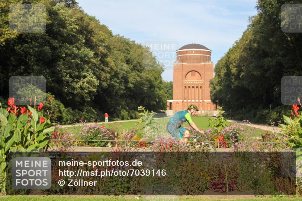 08.09.2024 - Stadtparktriathlon Zöllner http://msf.ph/oto/7039146 08.09.2024 09:21:23 Radfahren 64, 143 meine-sportfotos.de