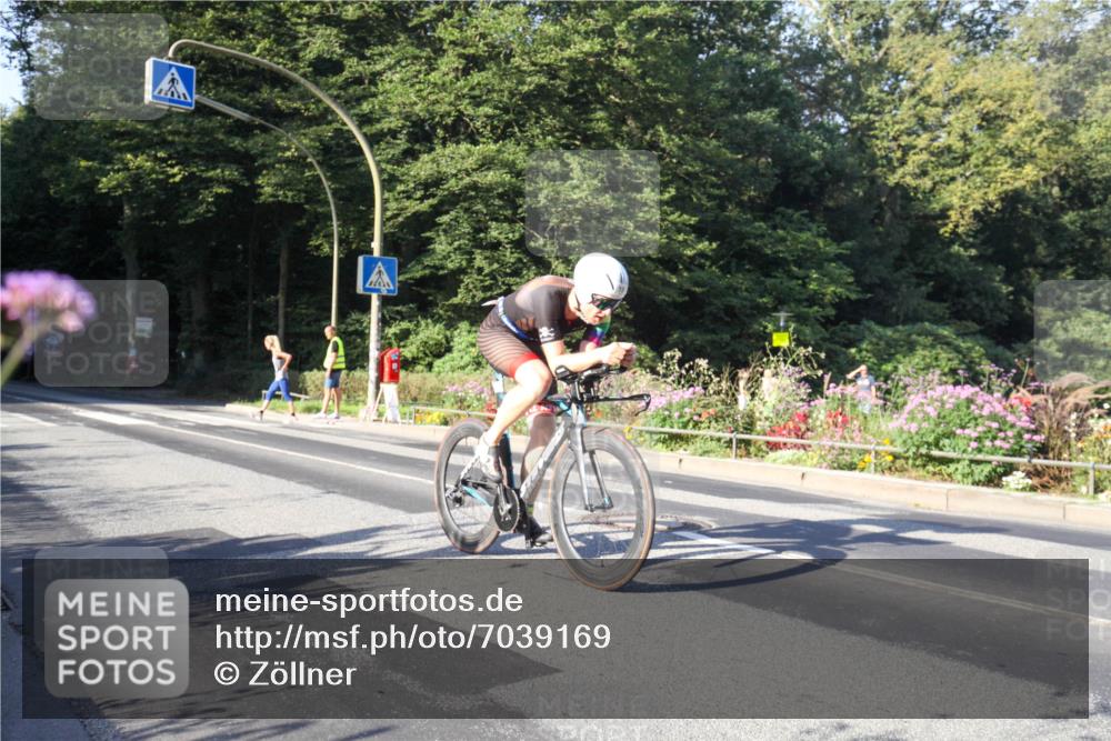 08.09.2024 - Stadtparktriathlon Zöllner http://msf.ph/oto/7039169 08.09.2024 09:12:54 Radfahren 19, 58, 156 meine-sportfotos.de