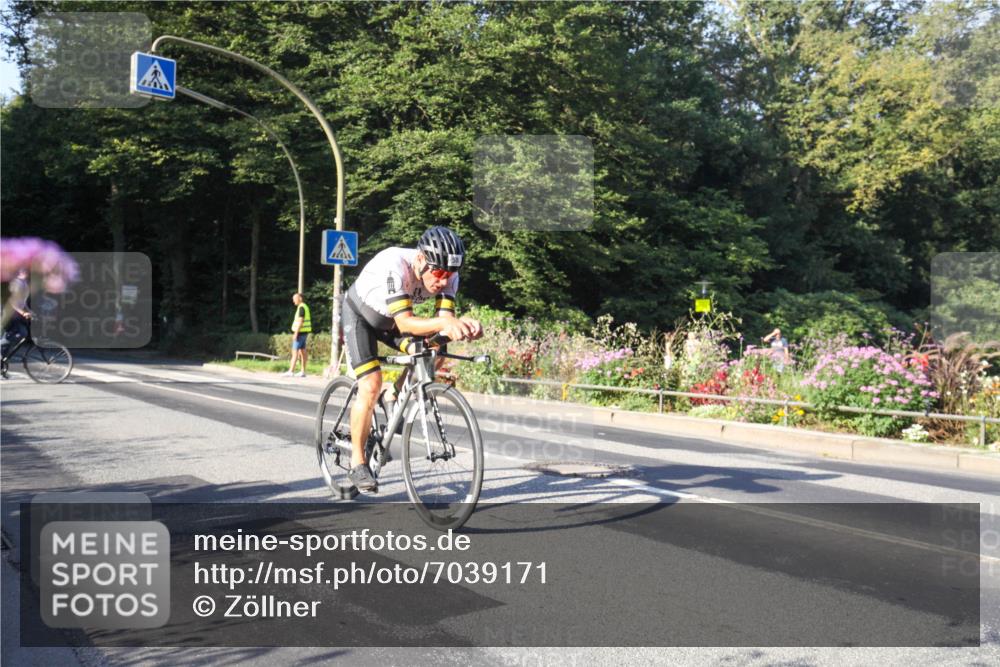 08.09.2024 - Stadtparktriathlon Zöllner http://msf.ph/oto/7039171 08.09.2024 09:12:57 Radfahren 19, 58, 156 meine-sportfotos.de