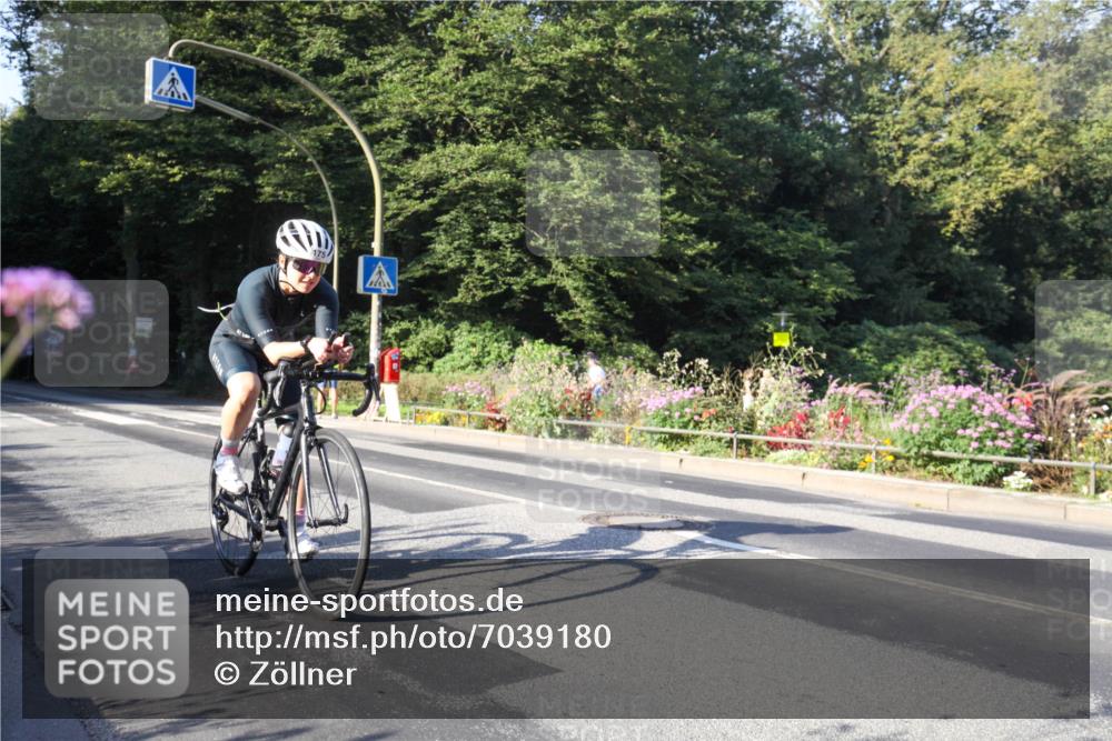 08.09.2024 - Stadtparktriathlon Zöllner http://msf.ph/oto/7039180 08.09.2024 09:13:25 Radfahren 49, 92, 106, 175 meine-sportfotos.de
