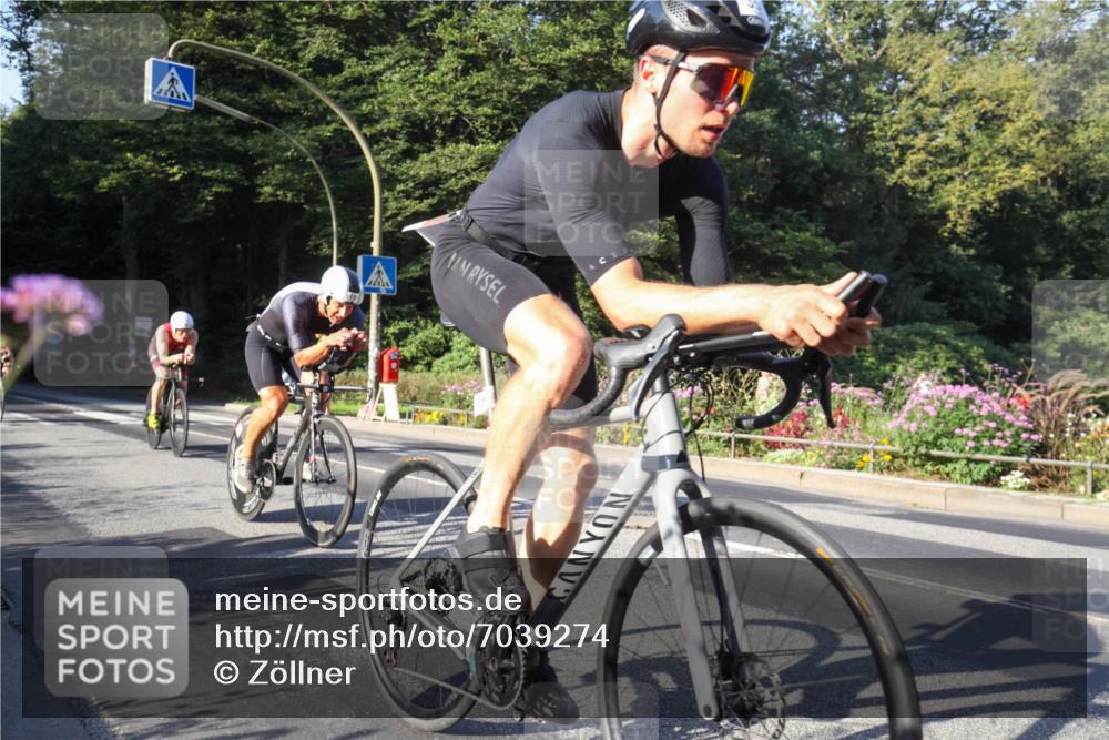 08.09.2024 - Stadtparktriathlon Zöllner http://msf.ph/oto/7039274 08.09.2024 09:15:14 Radfahren 15, 21, 35, 40, 44, 54, 63, 76 meine-sportfotos.de