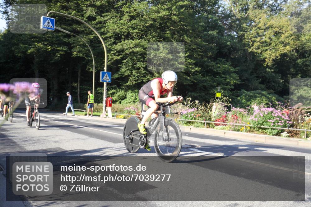 08.09.2024 - Stadtparktriathlon Zöllner http://msf.ph/oto/7039277 08.09.2024 09:15:14 Radfahren 15, 21, 35, 40, 44, 54, 63, 76 meine-sportfotos.de