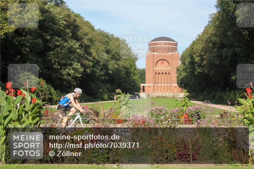 08.09.2024 - Stadtparktriathlon Zöllner http://msf.ph/oto/7039371 08.09.2024 09:28:39 Radfahren 52, 103, 143 meine-sportfotos.de